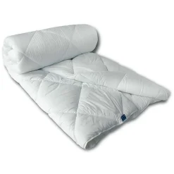 Couette Chaude (240 x 220 cm) Microfibre Lavable à 95°C Blanche