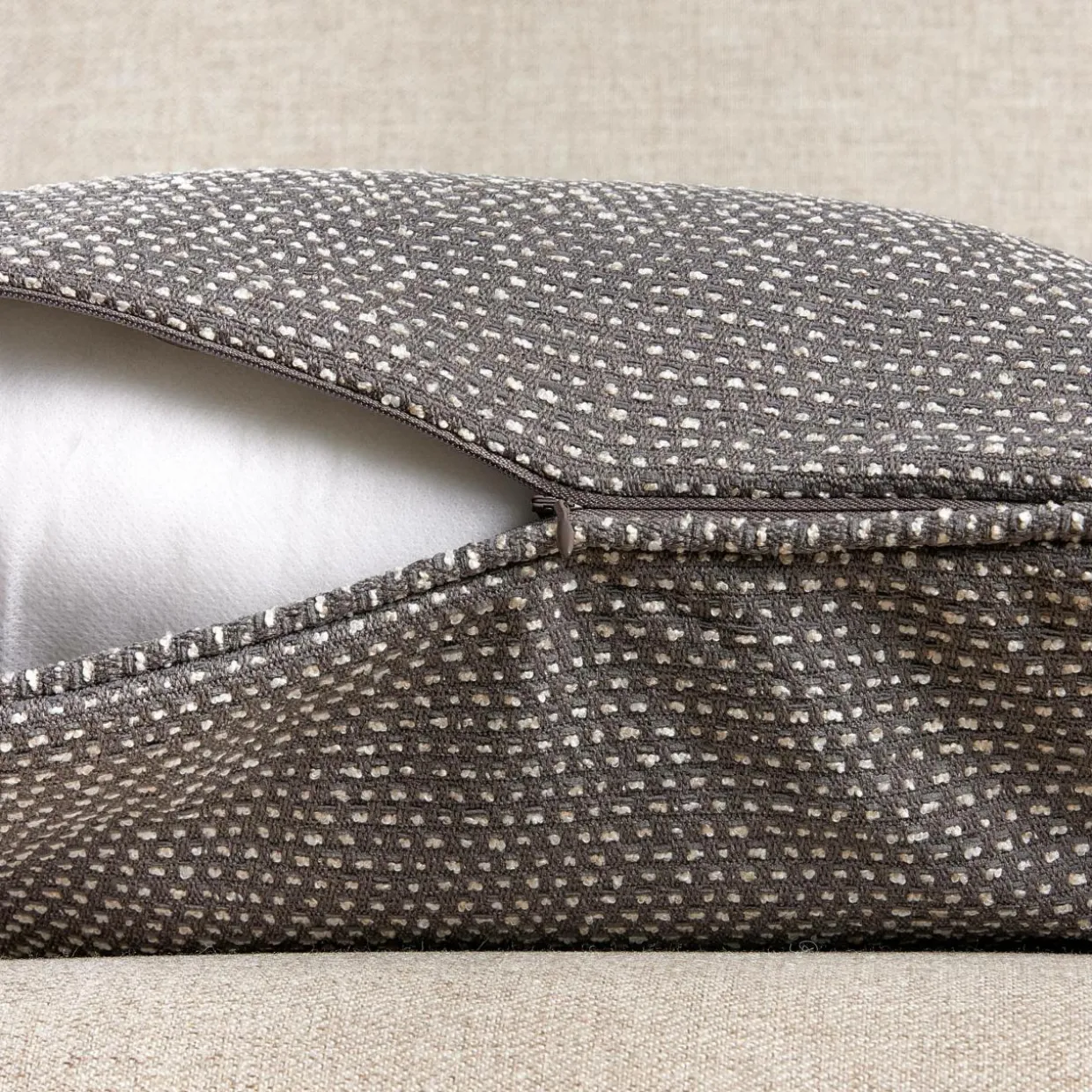 Coussin carré tissé (50 x 50 cm) Oscar Gris anthracite