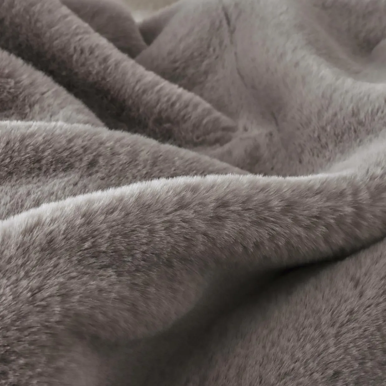 Coussin rectangulaire fausse fourrure (40 x 60 cm) Finn Taupe
