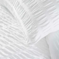 Housse de couette et deux taies microfibre plissée (240 x 220 cm) Plissia Blanche