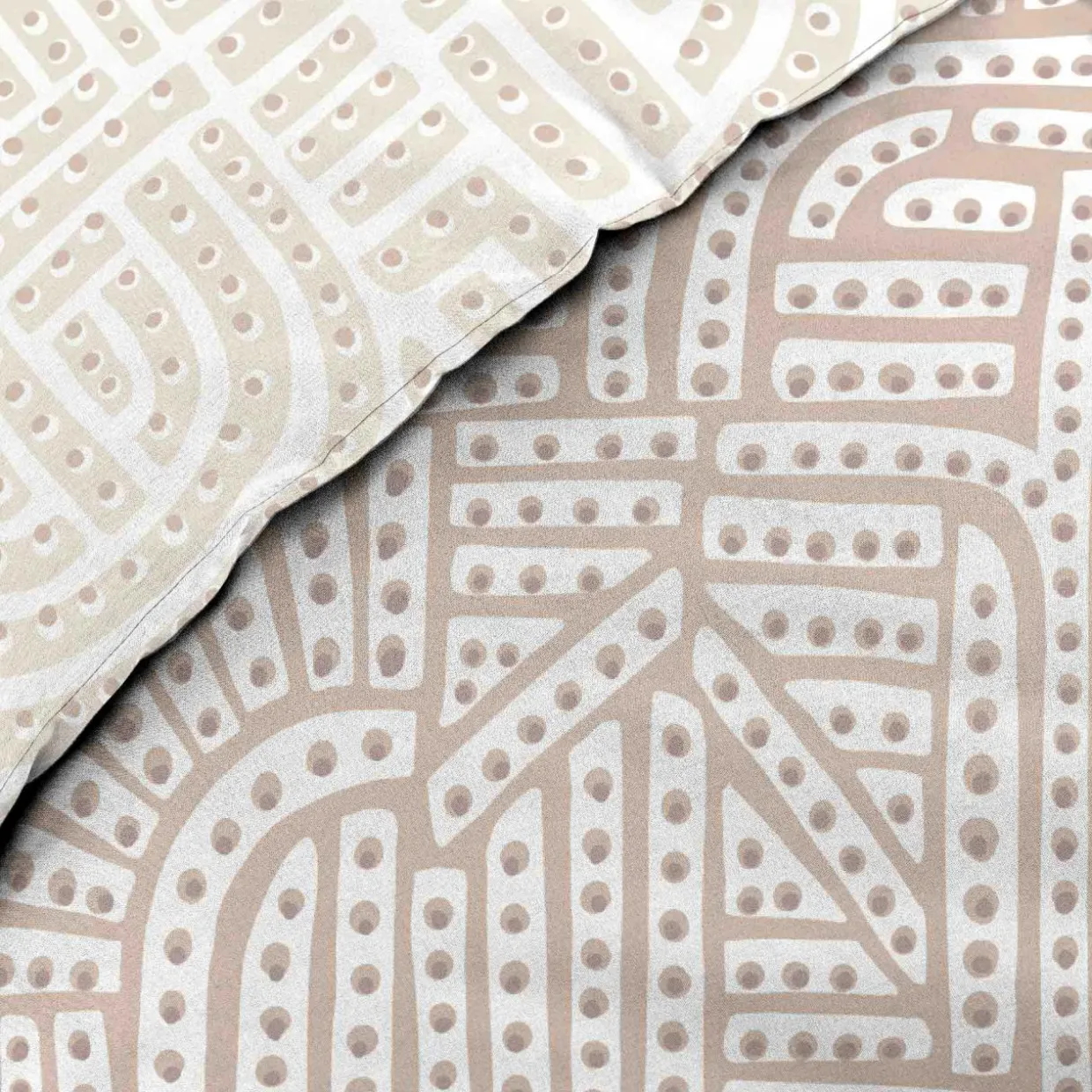 Housse de couette et deux taies d'oreiller percale de coton (240 x 220 cm) Eliot Beige