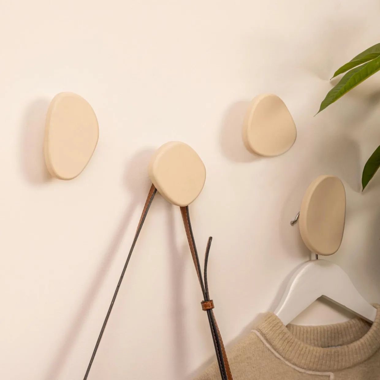 Lot de 4 patères murales bois (H10 cm) Karen Ivoire