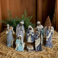 Lot de 8 santons (Hauteur 15 cm) de Clémence