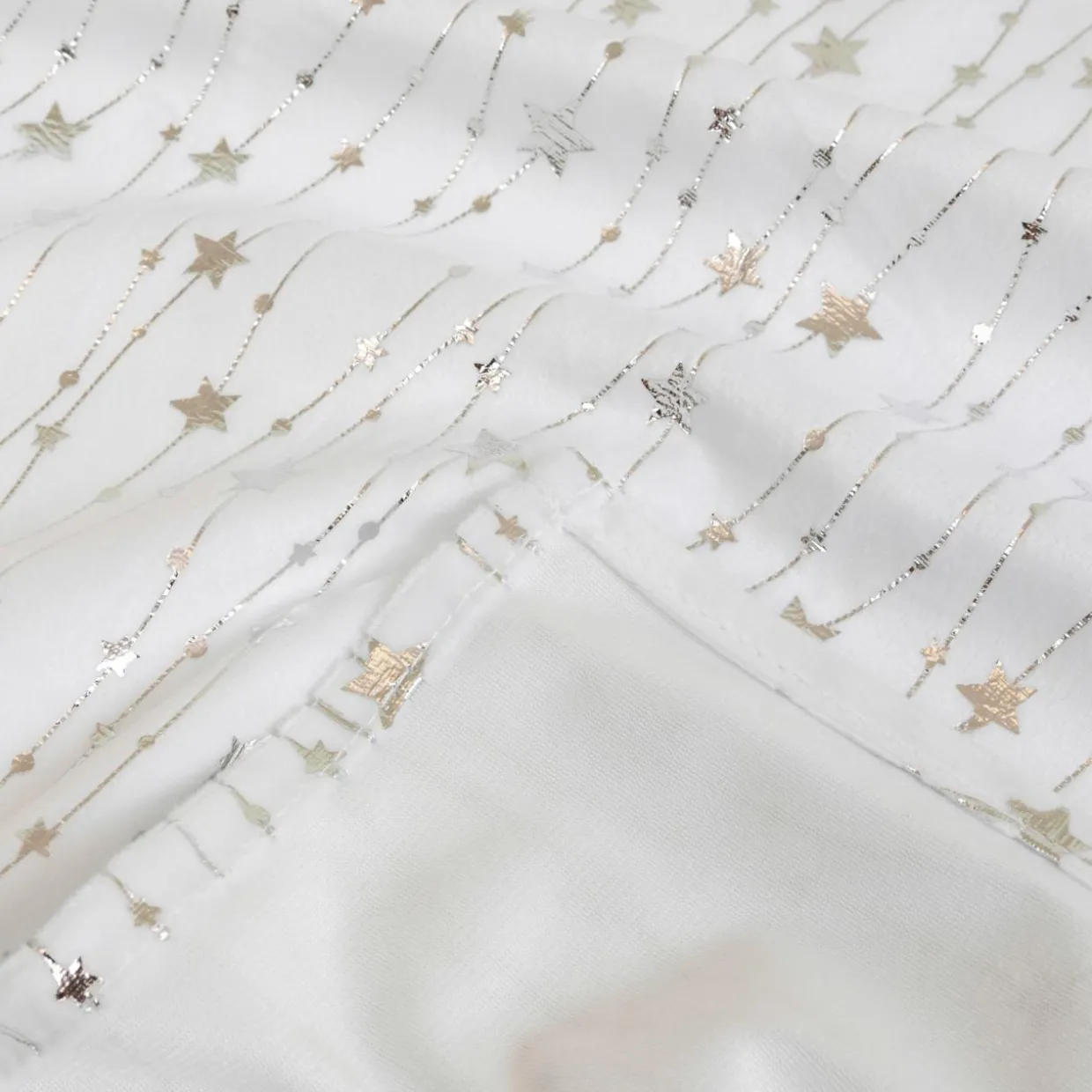 Nappe de Noël rectangulaire (140 x 240 cm) Pluie d'étoiles Blanche
