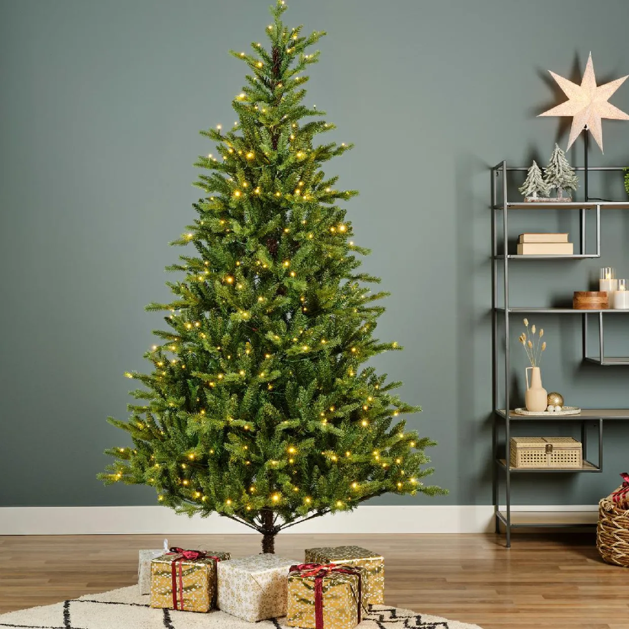 Sapin de Noël artificiel lumineux 740 LED (H270 cm) Allix Vert sapin