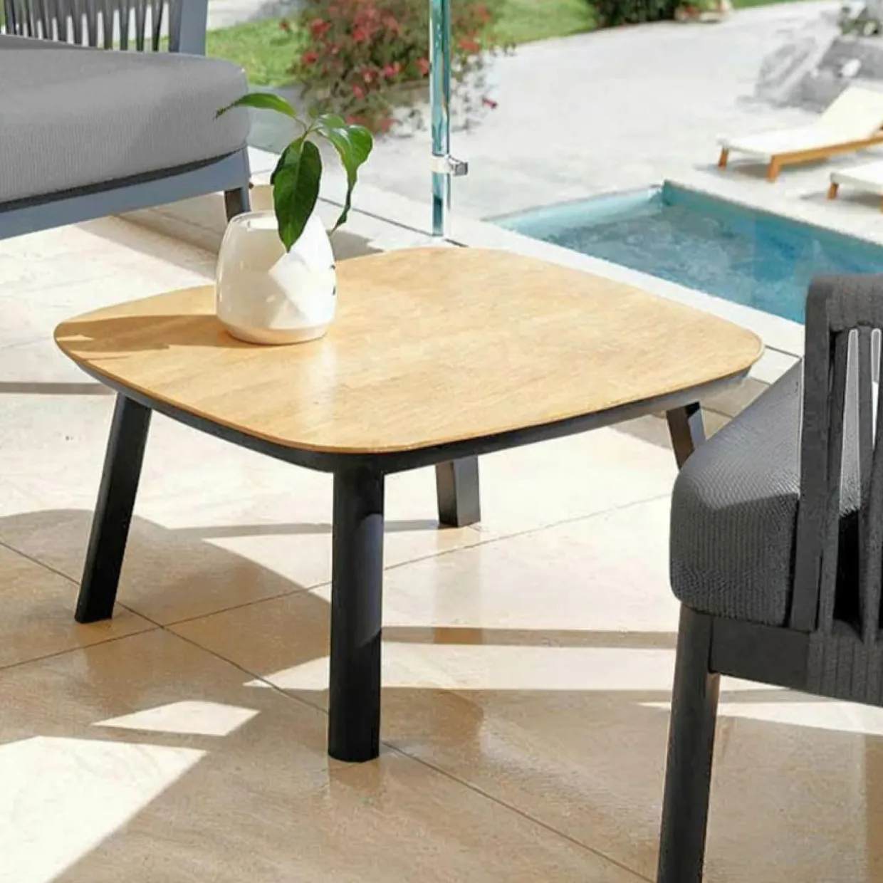 Table basse de jardin carrée en aluminium Amalfi Gris anthracite