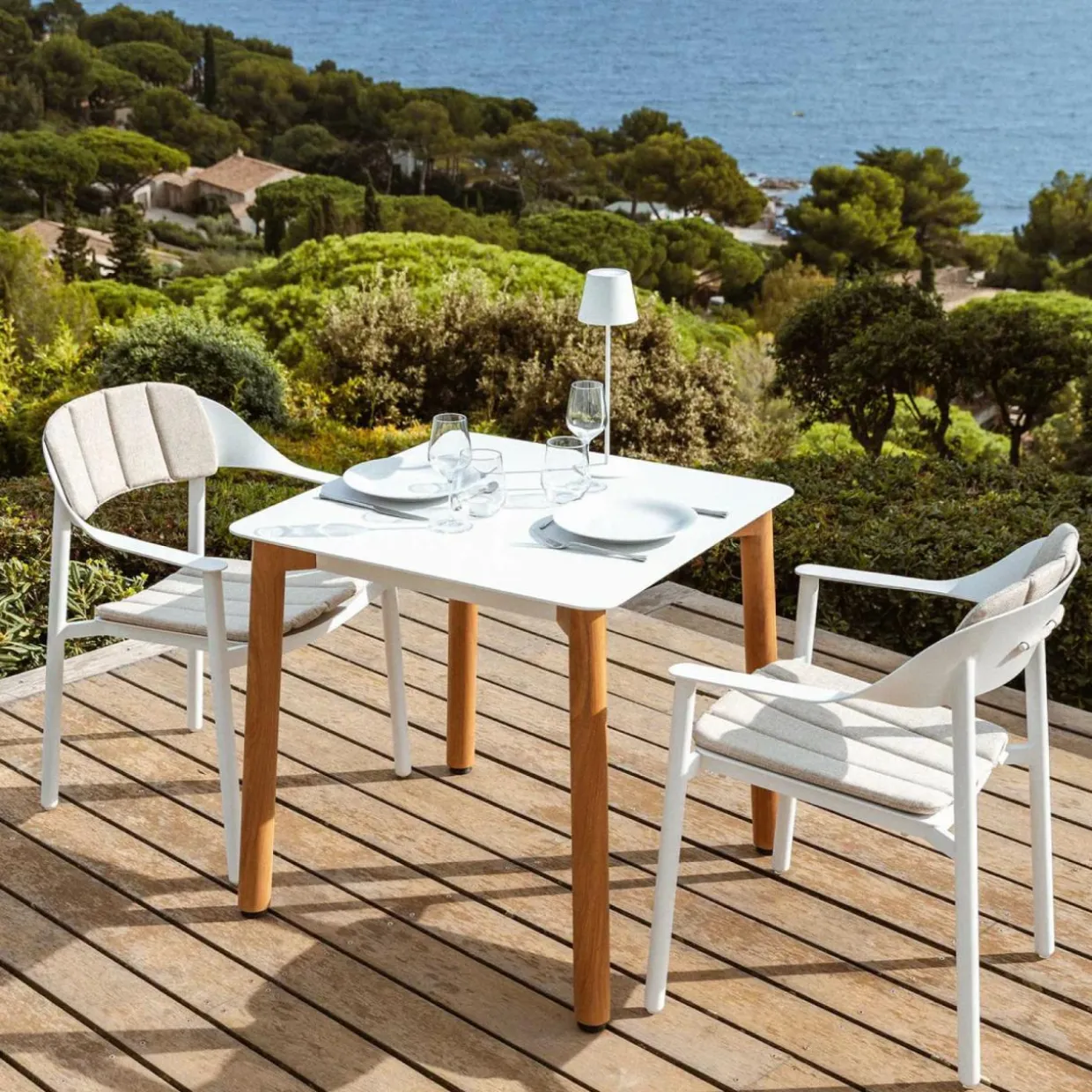Table de jardin carrée en aluminium 2 places (76 x 76 cm) Monte Carlo Blanc