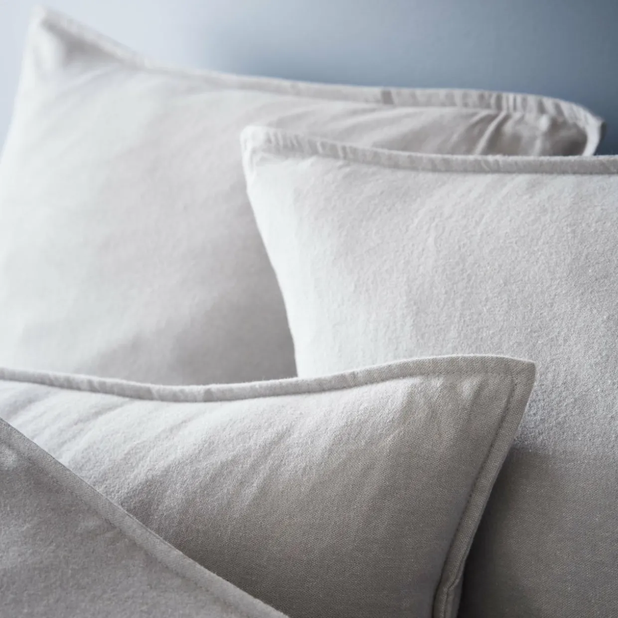 Taie d'oreiller carrée flanelle de coton (63 x 63 cm) Théa Gris clair