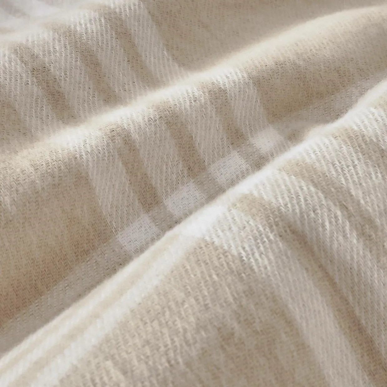 Taie d'oreiller carrée flanelle de coton (80 x 80 cm) Nina carreaux Beige