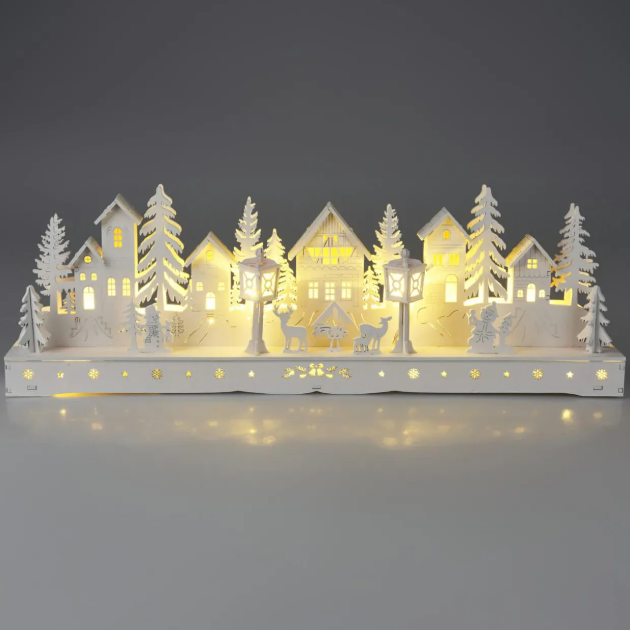 Village de Noël en bois lumineux à piles (45 x H15 cm) Square enchanté Blanc