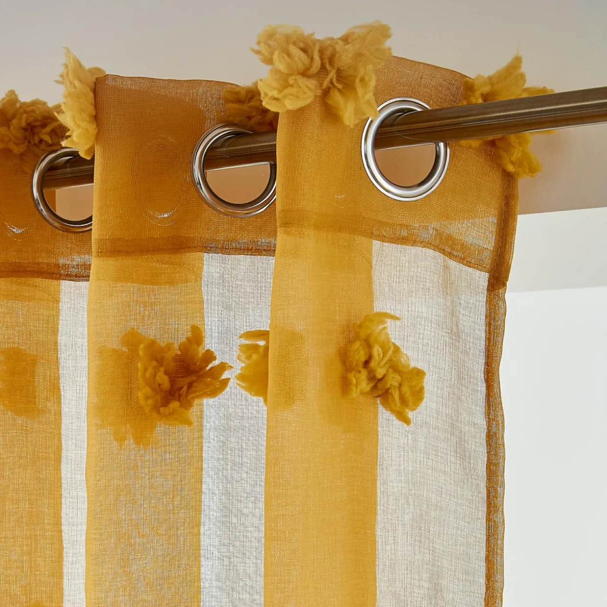 Voilage oeillets pompons (140 x 240 cm) Suzie Jaune moutarde